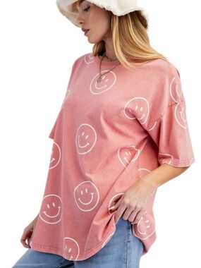 725:  EASEL NWT TOP CORAL (H13)